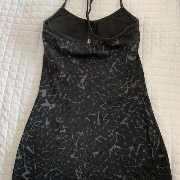 Lululemon tank - Picture 2 of 4